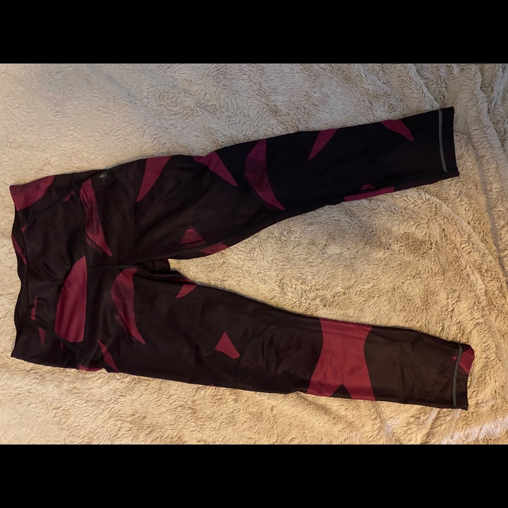 Lululemon leggings size 4